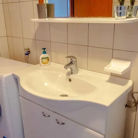 In Pula/istrien 36089 Apartment *