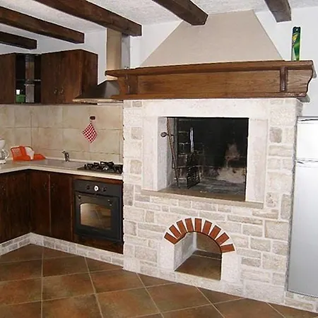 Apartment In Pula/istrien 36089 Pula