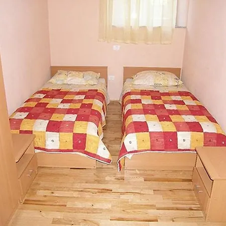 In Pula/istrien 36089 Apartment *
